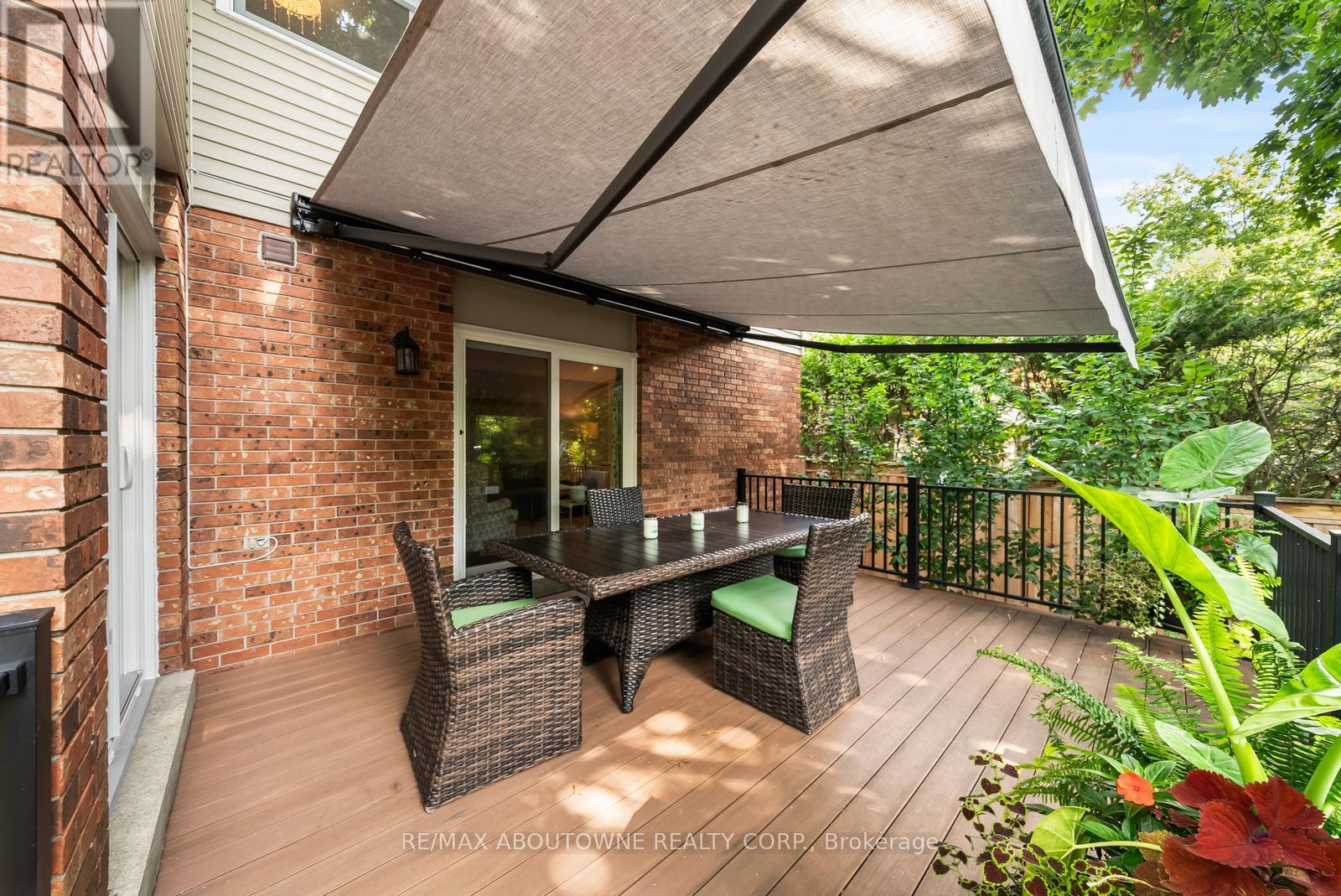 Photo 40 of 2262 Constance Drive, Oakville ON