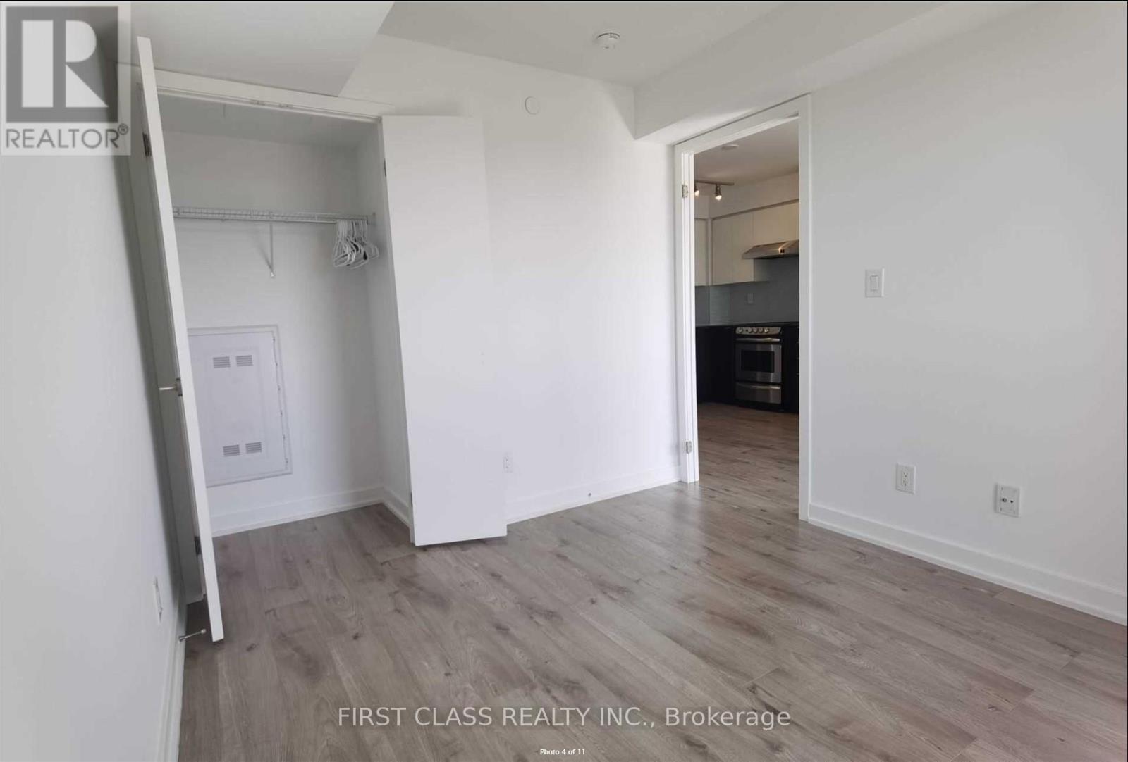 Photo 5 of 621 160 Flemington Road, Toronto ON