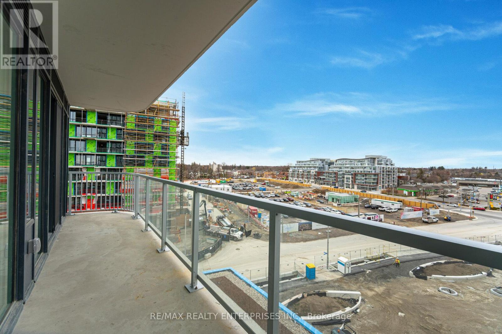Photo 14 of 613 220 Missinnihe Way, Mississauga ON