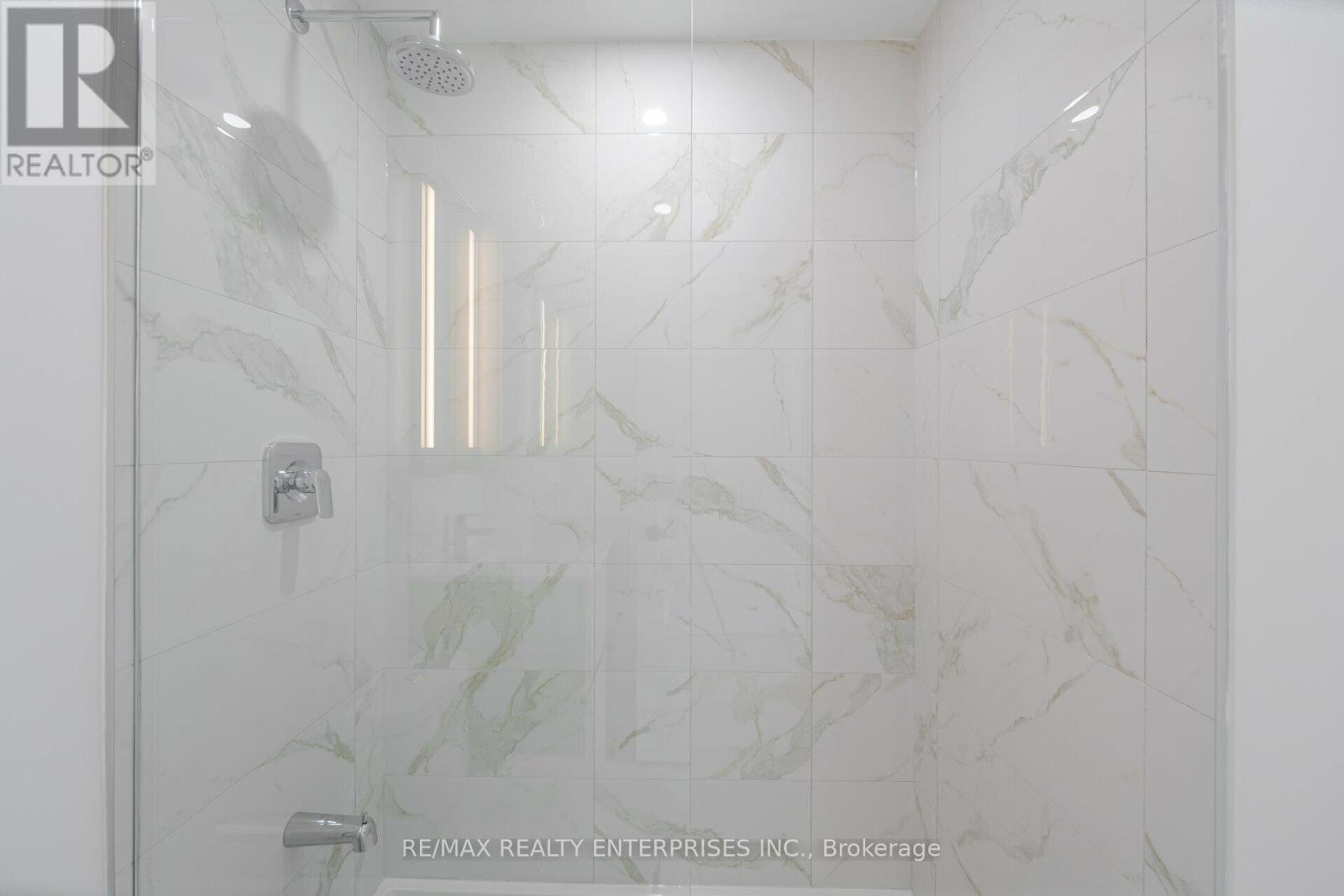 Photo 38 of 613 220 Missinnihe Way, Mississauga ON