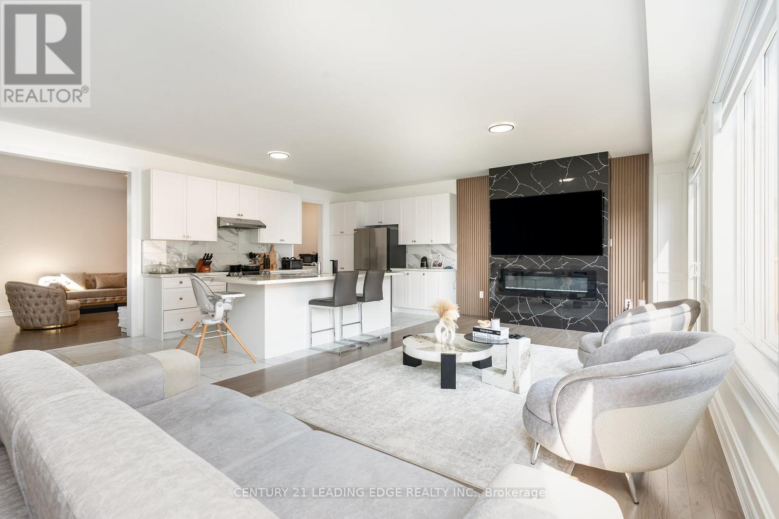 35 PETCH AVENUE - 23