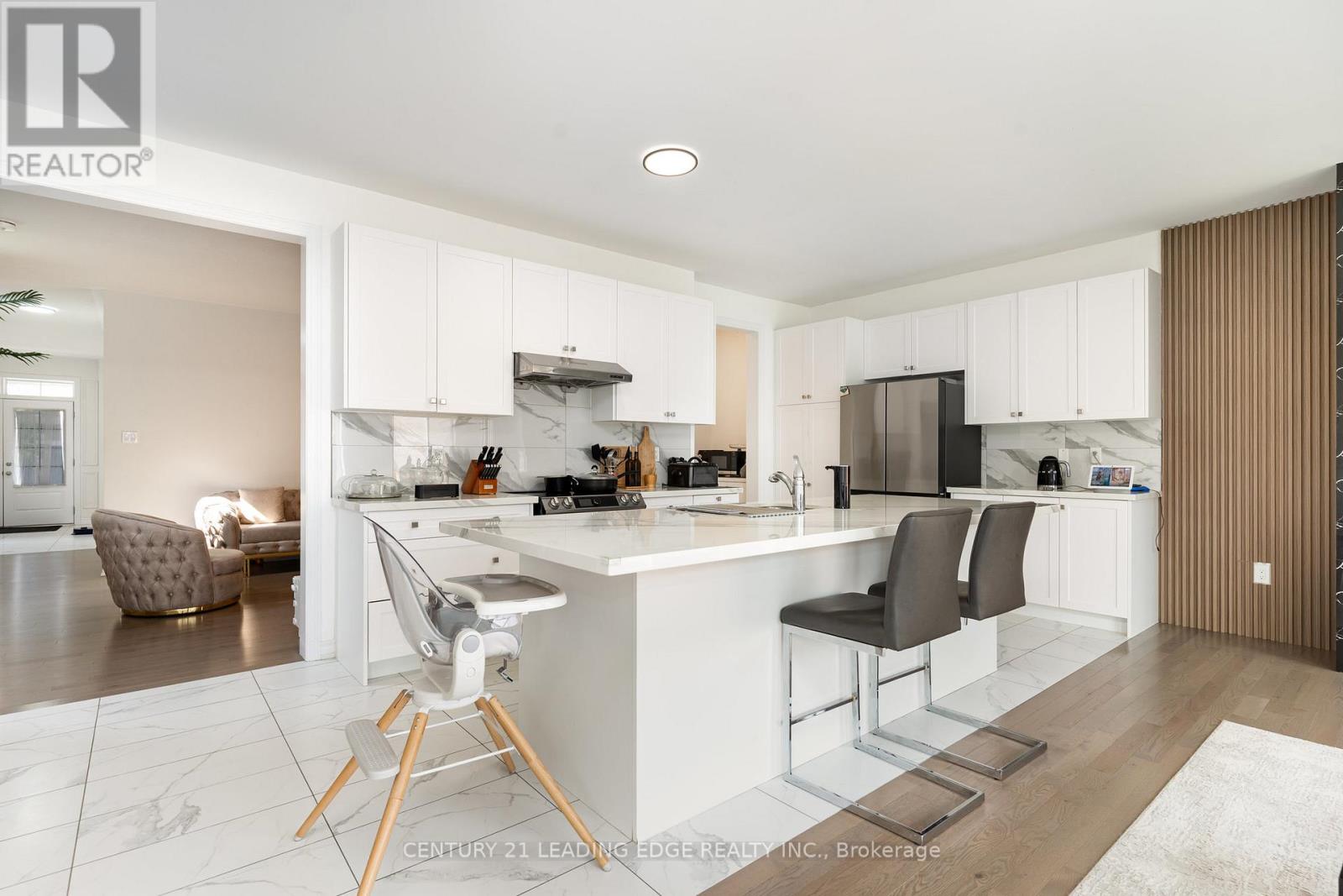 35 PETCH AVENUE - 26