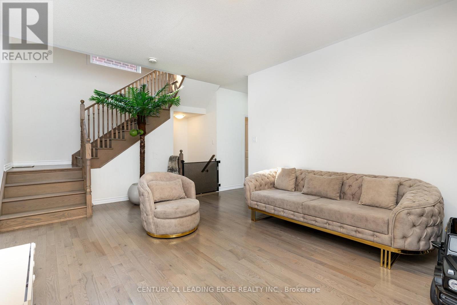 35 PETCH AVENUE - 5