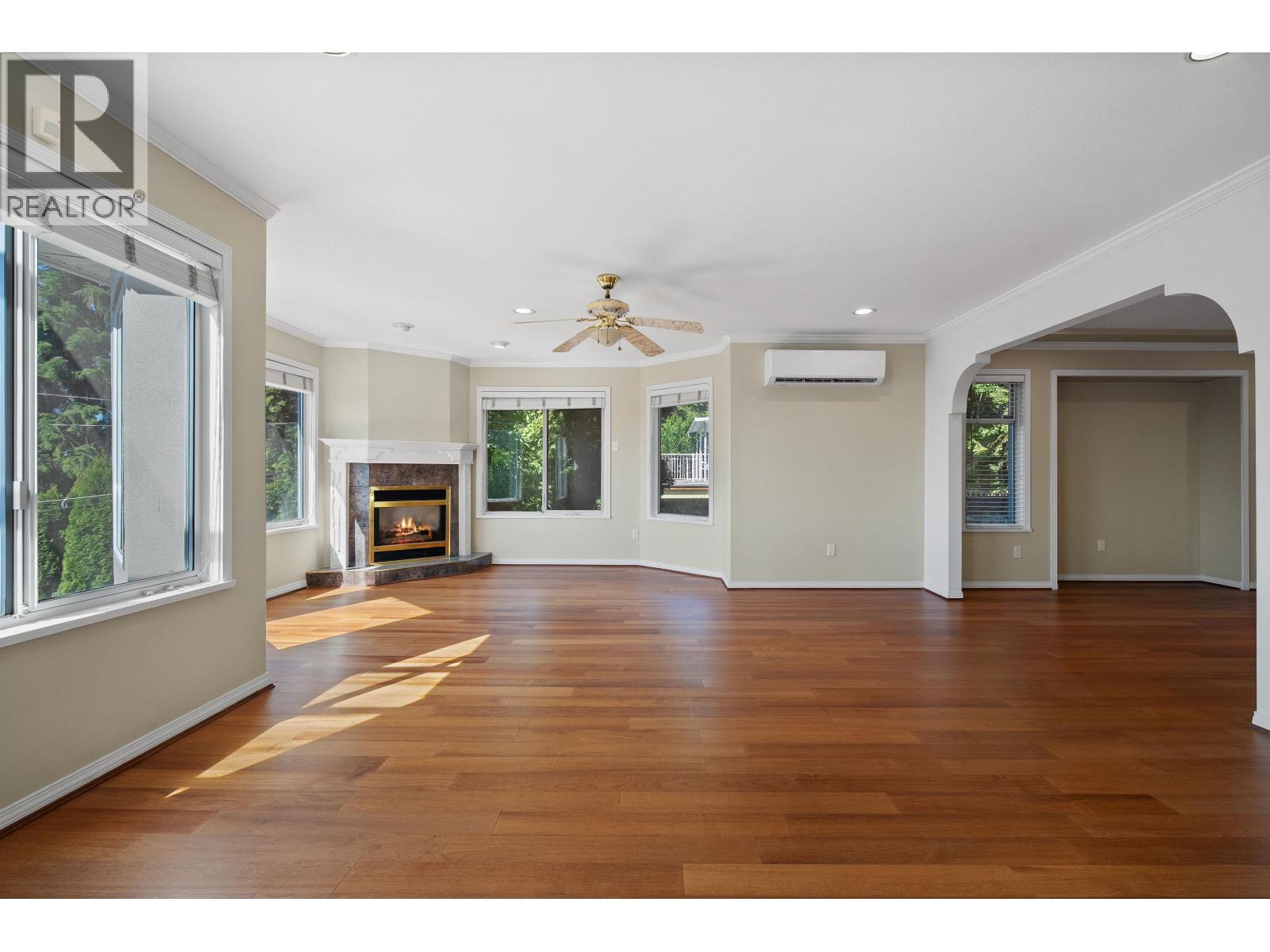 Photo 8 of 8419 Mcgregor Avenue, Burnaby BC