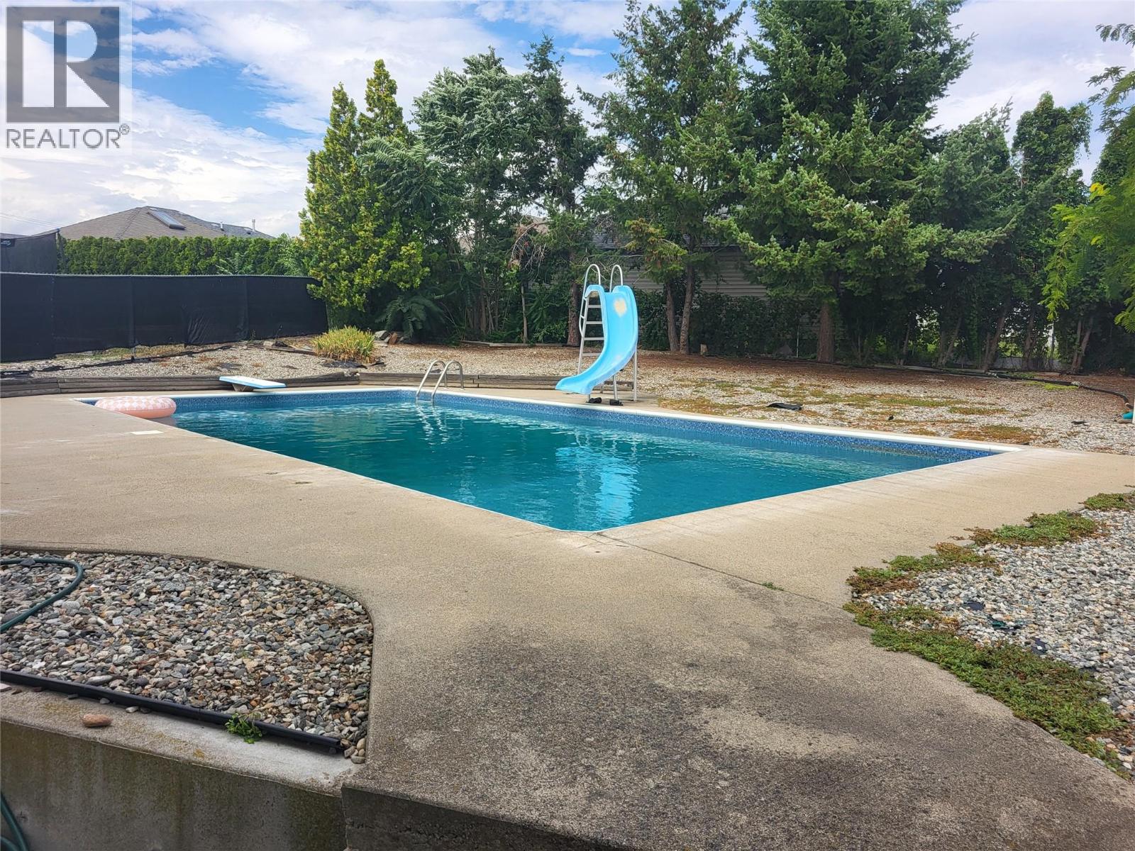 9504 Hummingbird Lane, Osoyoos