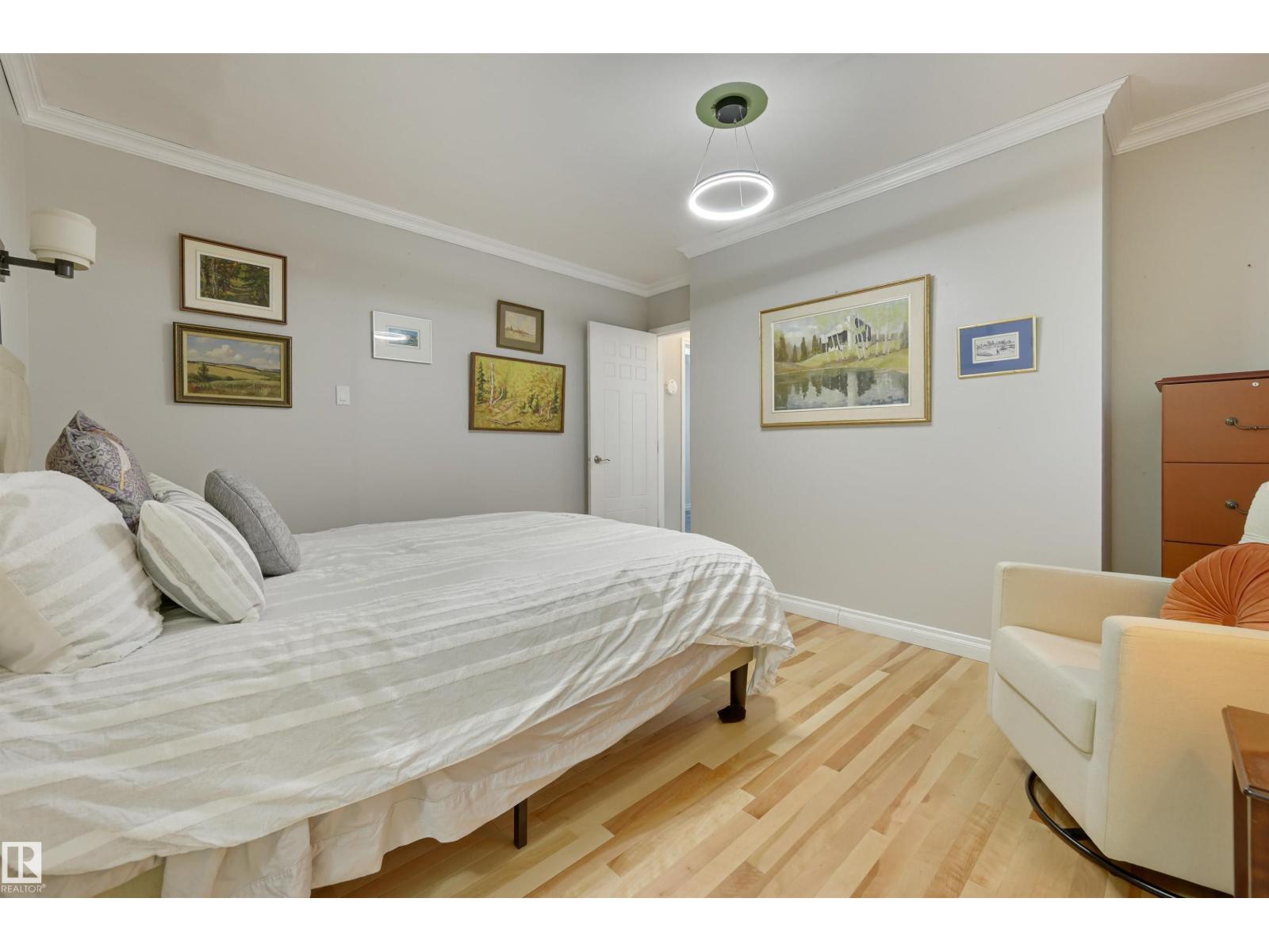 Photo 1 of 14712 Park Dr Nw, Edmonton AB