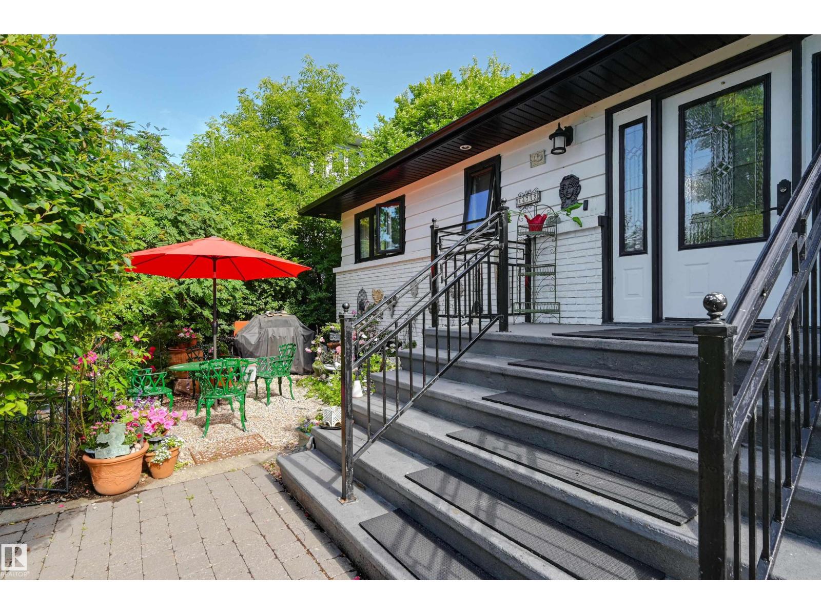 Photo 23 of 14712 Park Dr Nw, Edmonton AB