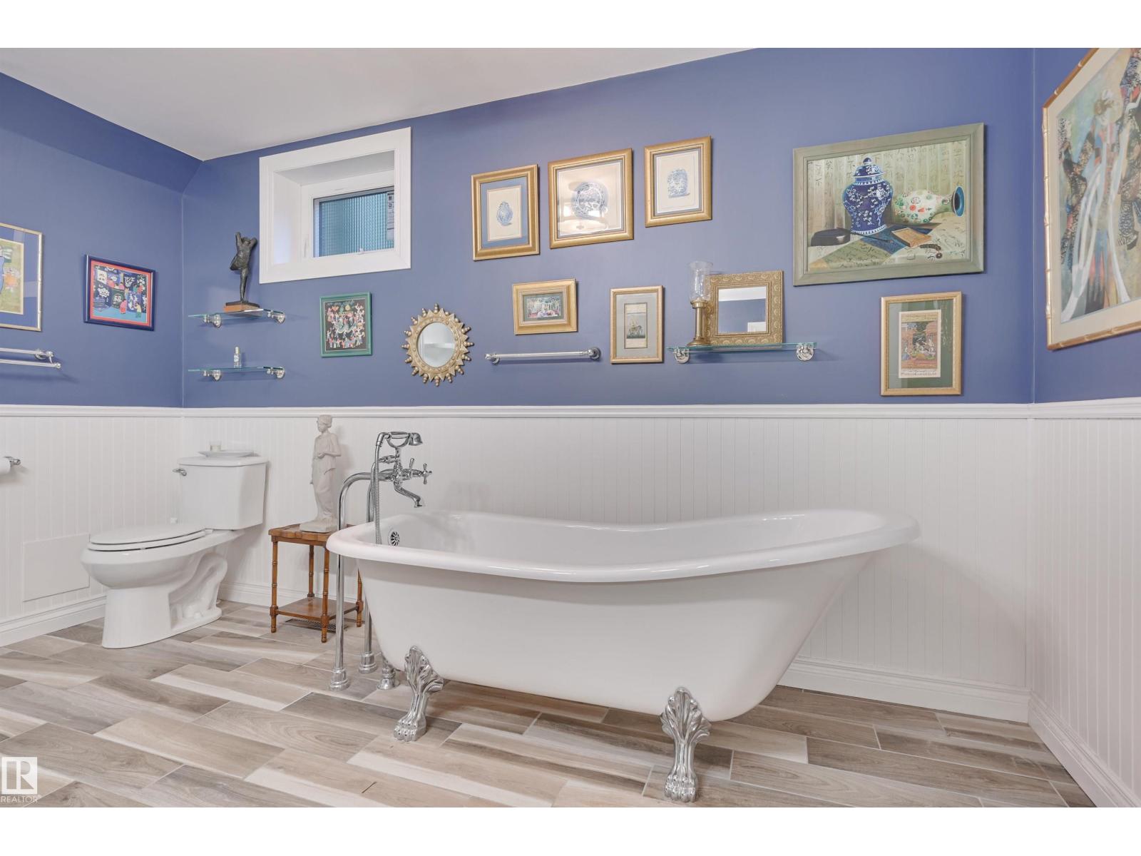 Photo 8 of 14712 Park Dr Nw, Edmonton AB