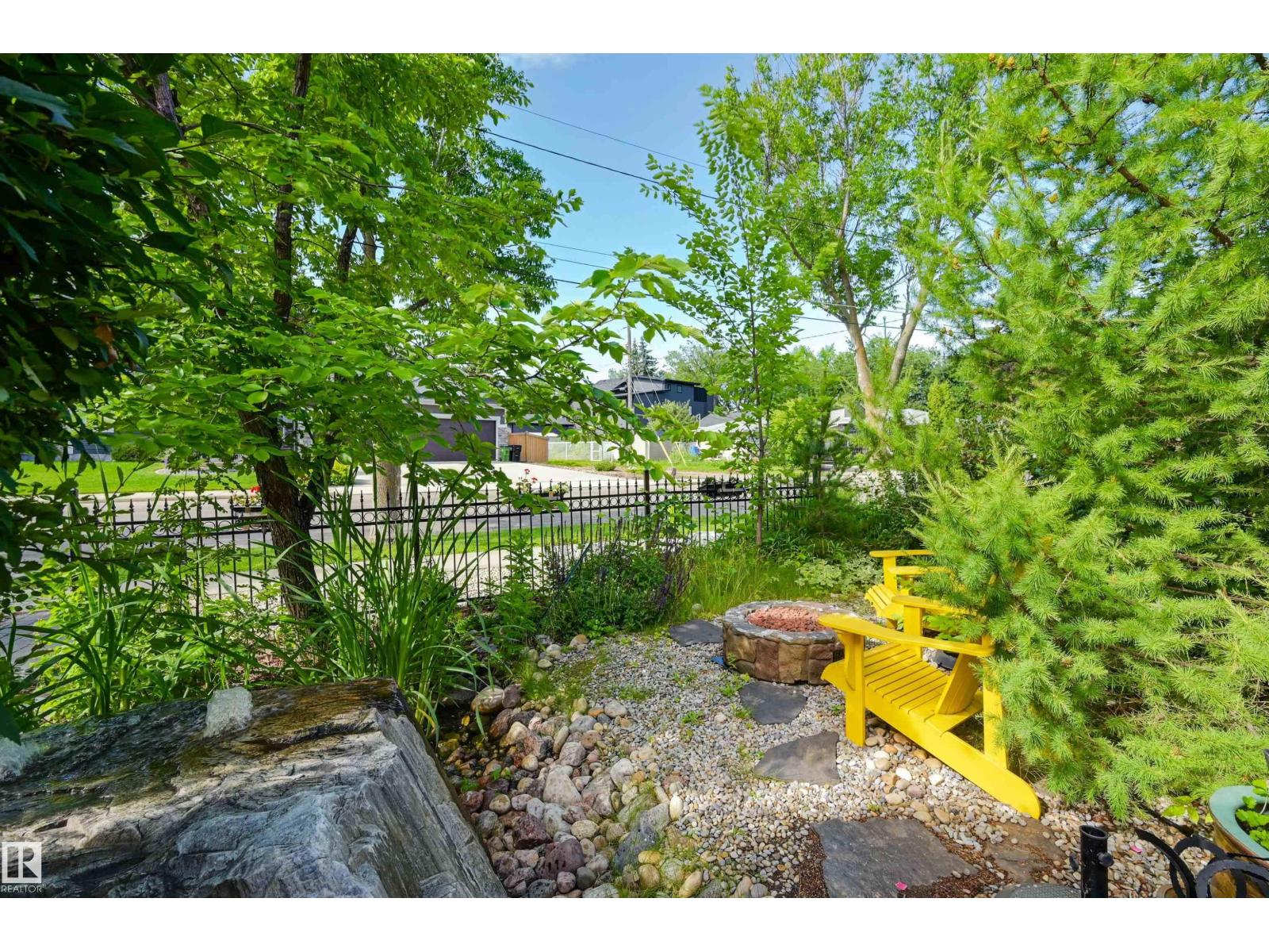 Photo 27 of 14712 Park Dr Nw, Edmonton AB
