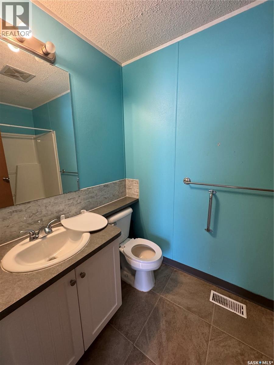 Photo 4 of 701 2nd Avenue E, Shellbrook SK