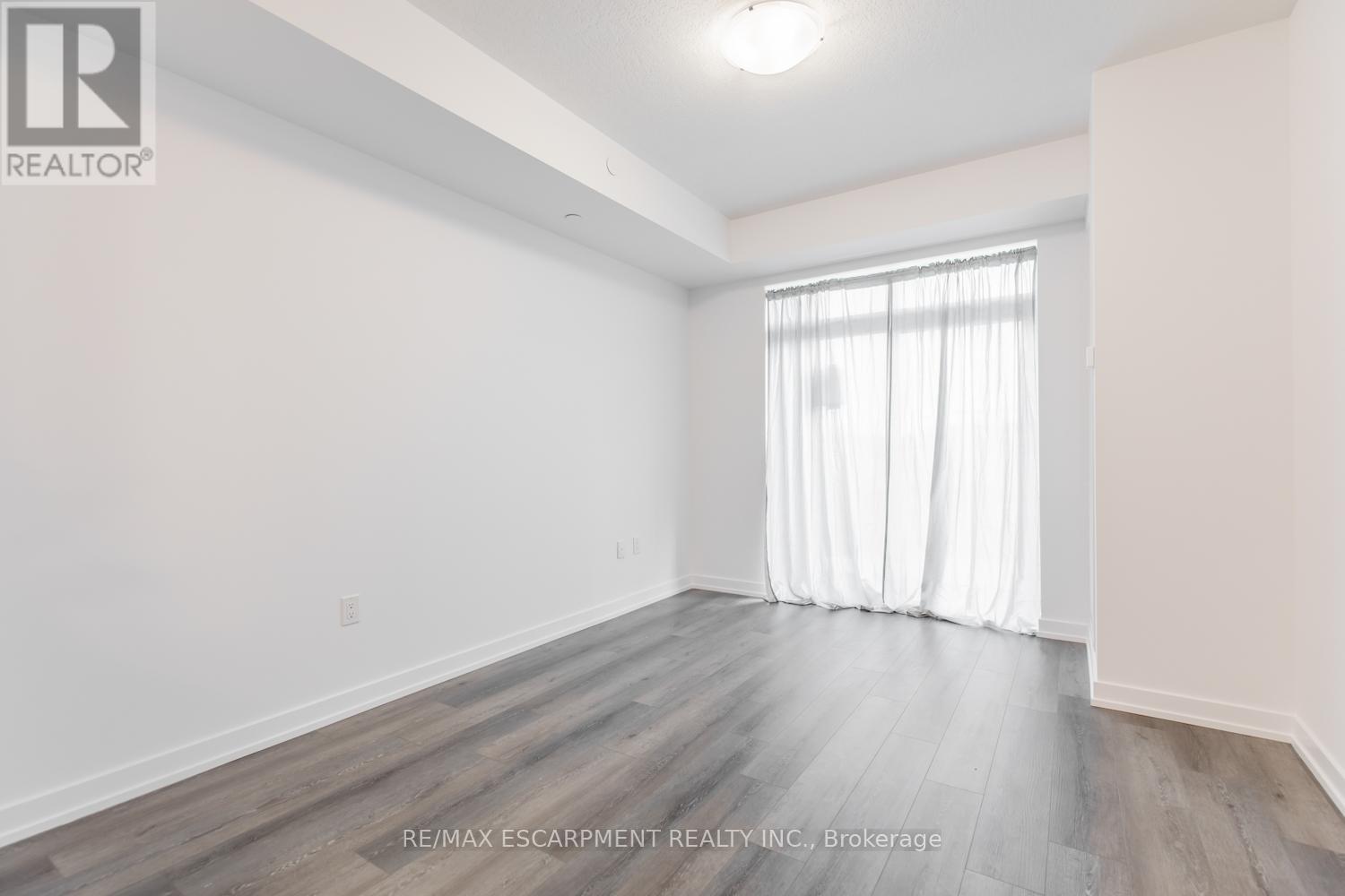 Photo 23 of 103 5055 Greenlane Road, Lincoln ON