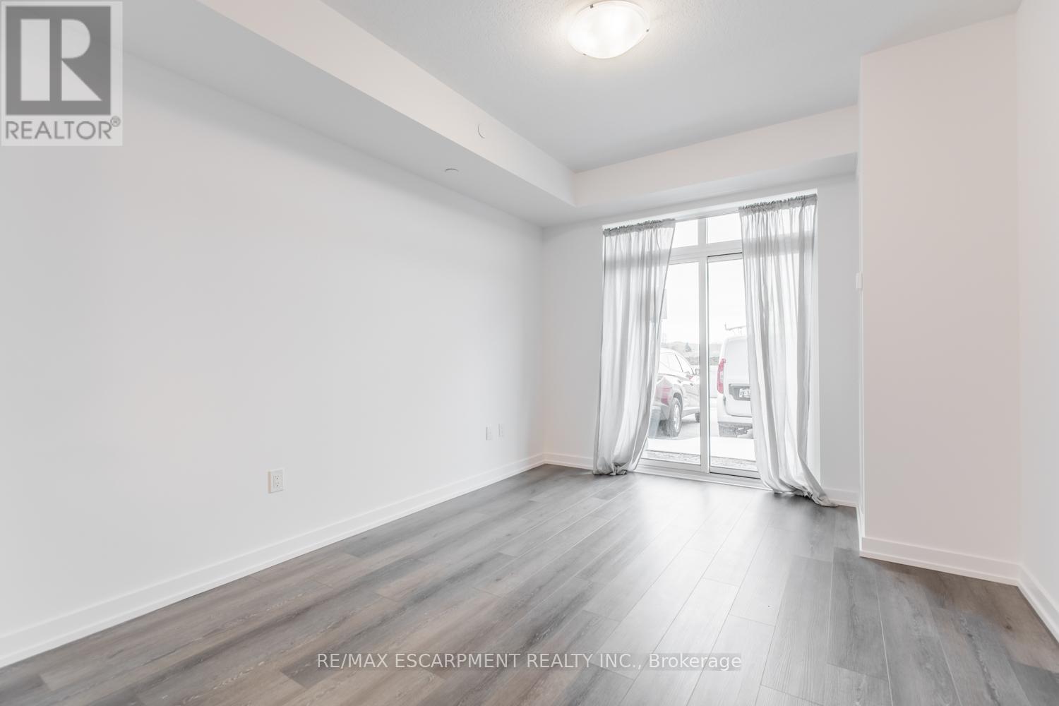 Photo 9 of 103 5055 Greenlane Road, Lincoln ON