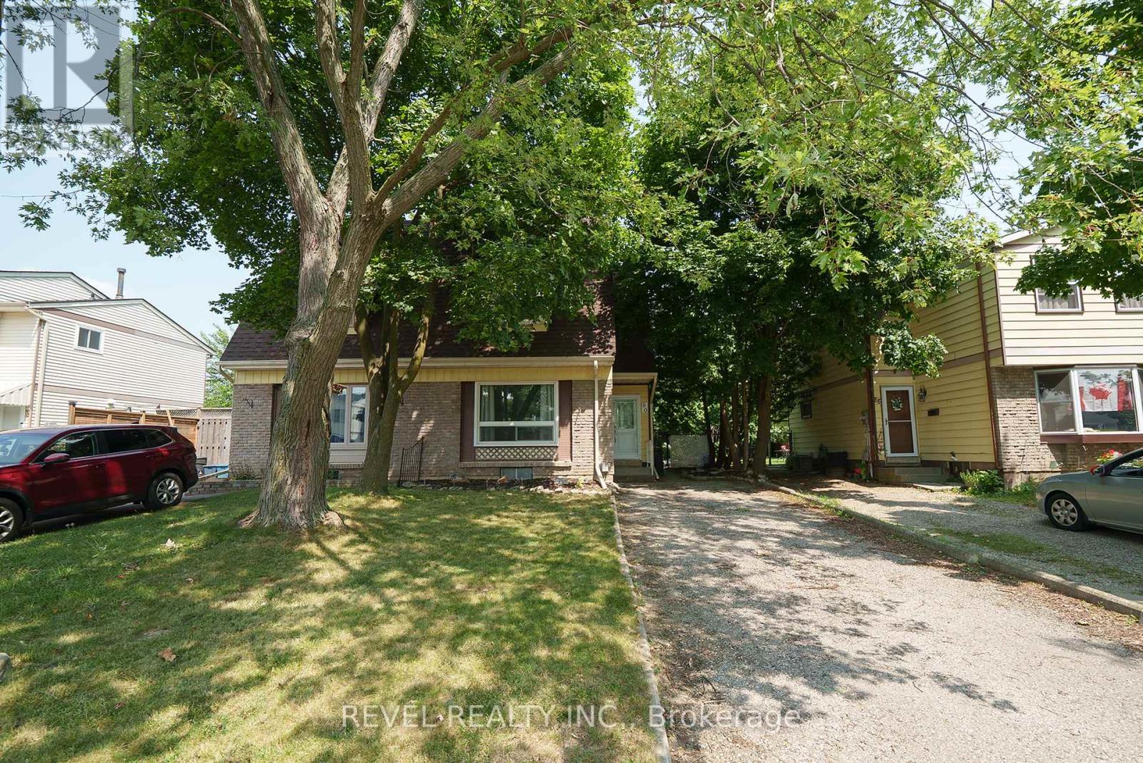 Photo 1 of 90 White Owl Crescent, Brantford ON