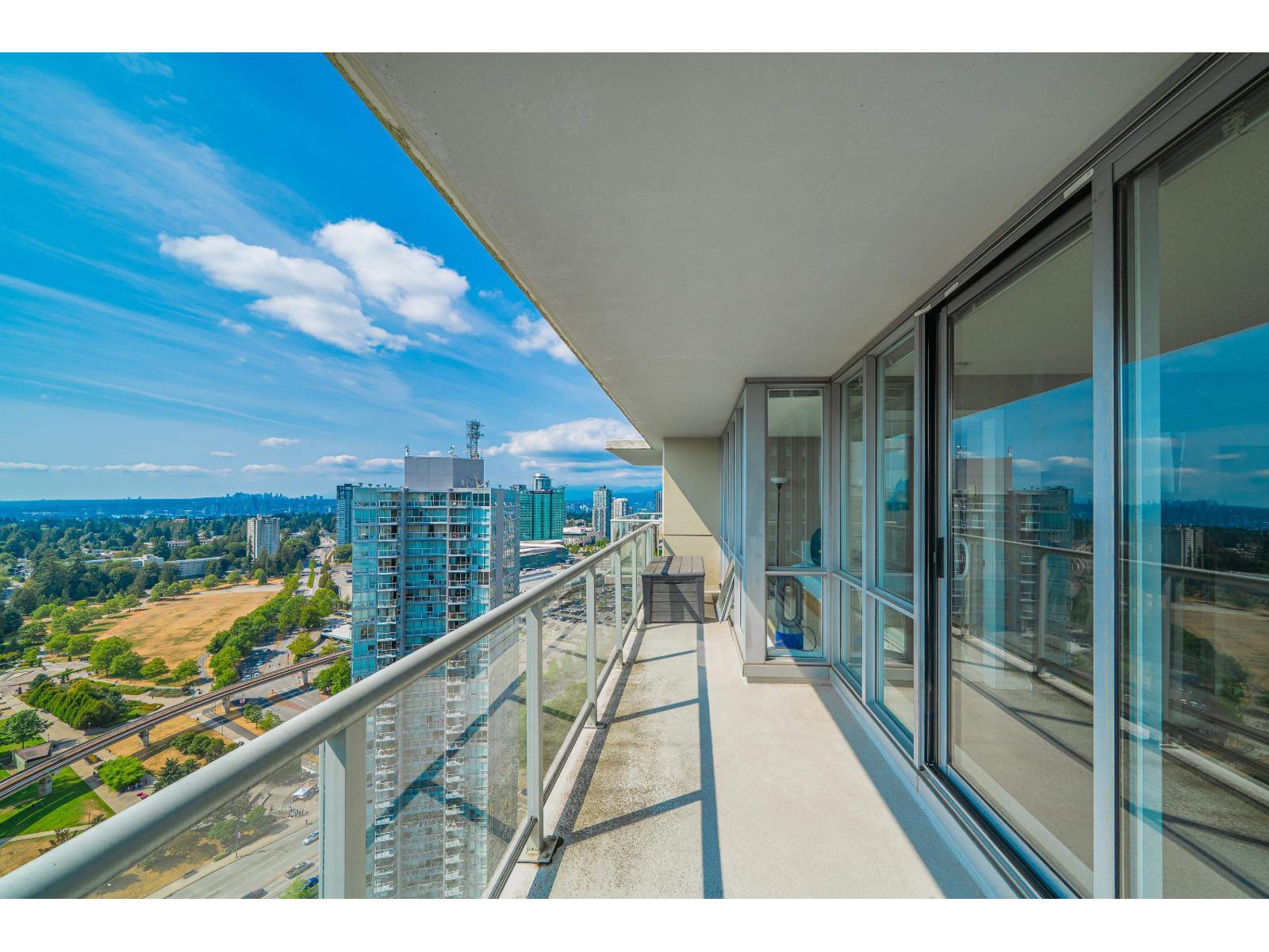 Photo 13 of 3607 9981 Whalley Boulevard, Surrey BC