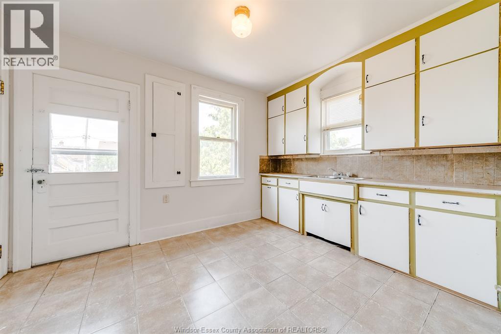 Photo 32 of 446 48 Newbury Street, Windsor ON
