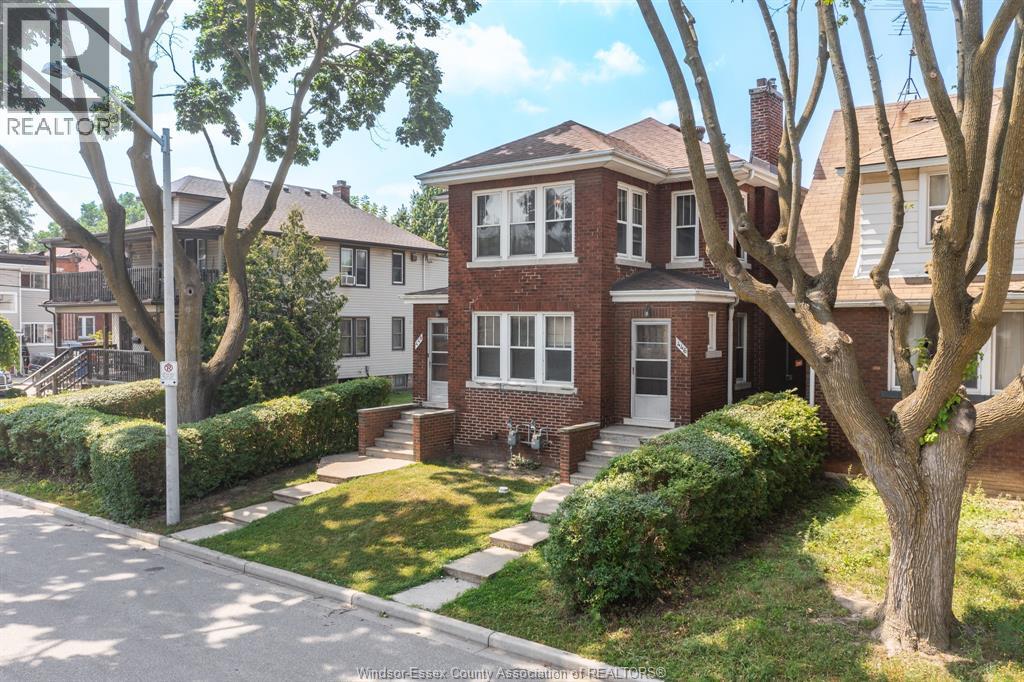 Photo 8 of 446 48 Newbury Street, Windsor ON