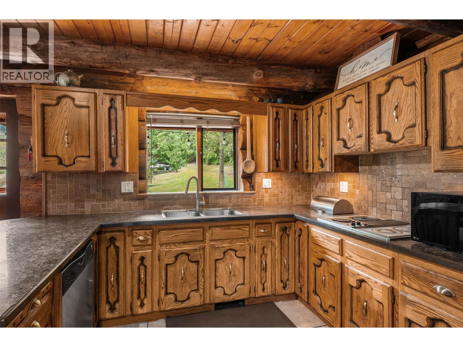 601 YELLOWHEAD HIGHWAY S - 11