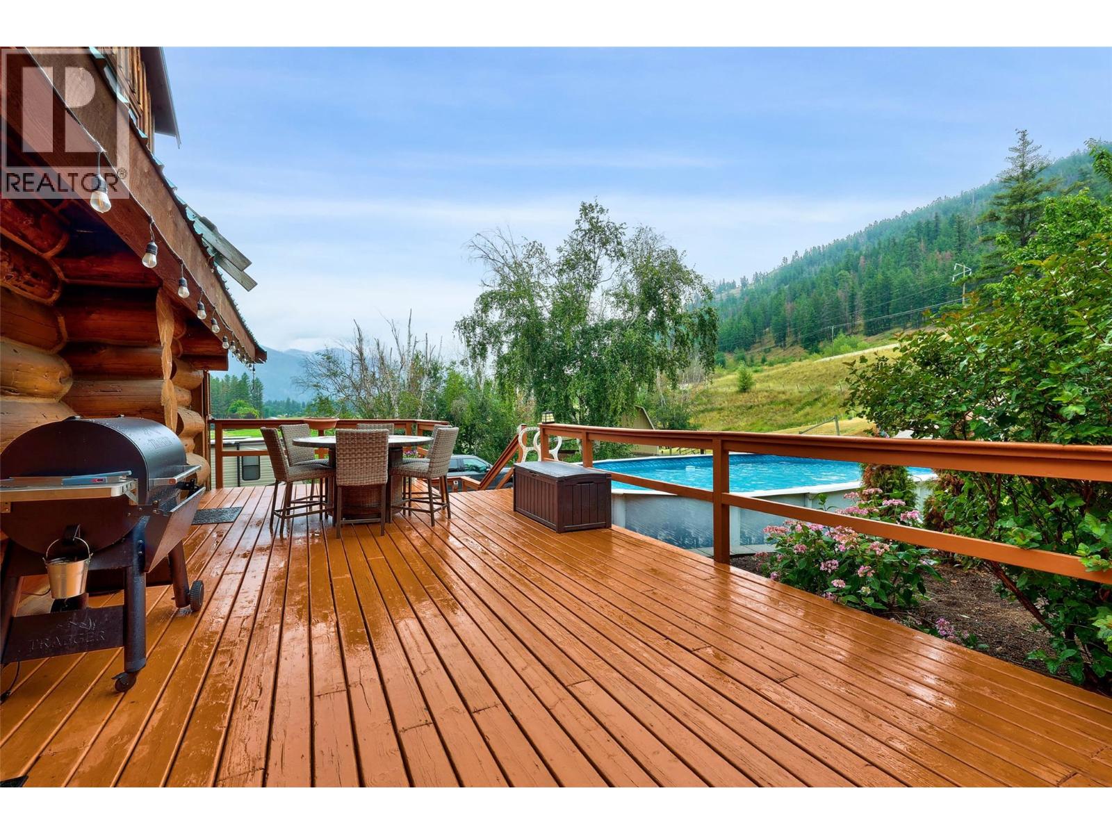 601 YELLOWHEAD HIGHWAY S - 5