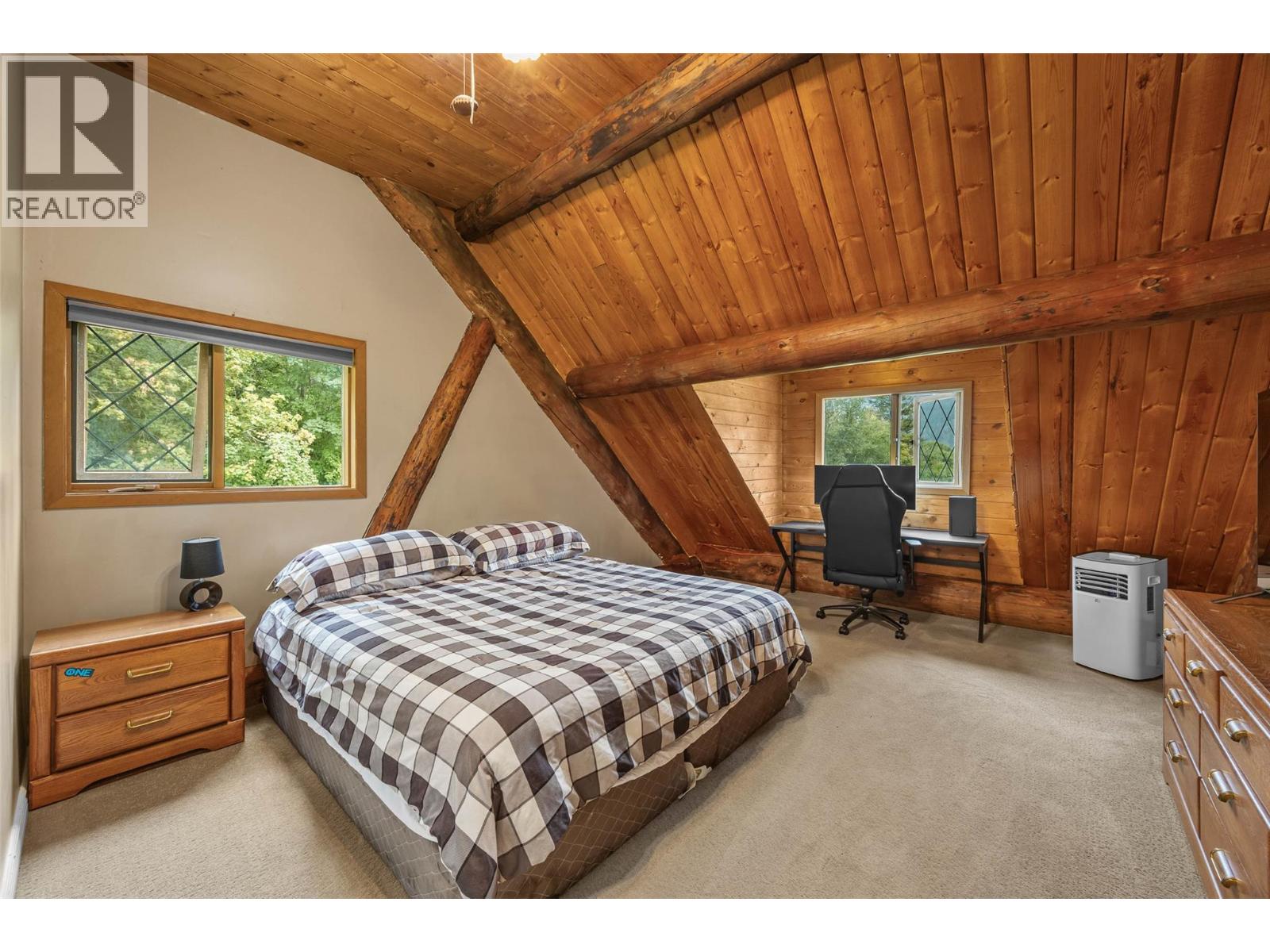 601 YELLOWHEAD HIGHWAY S - 27