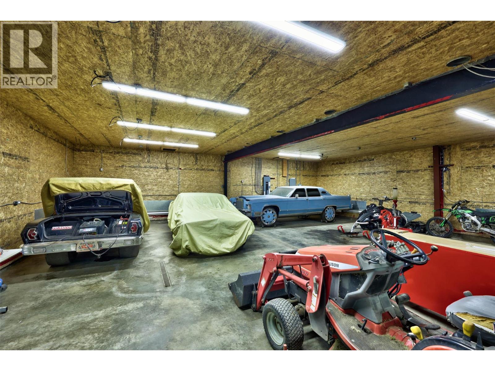 601 YELLOWHEAD HIGHWAY S - 48