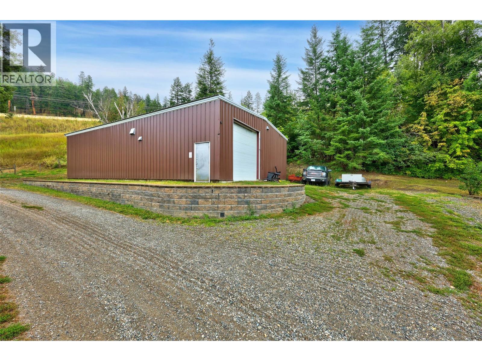 601 Yellowhead Highway S - 46