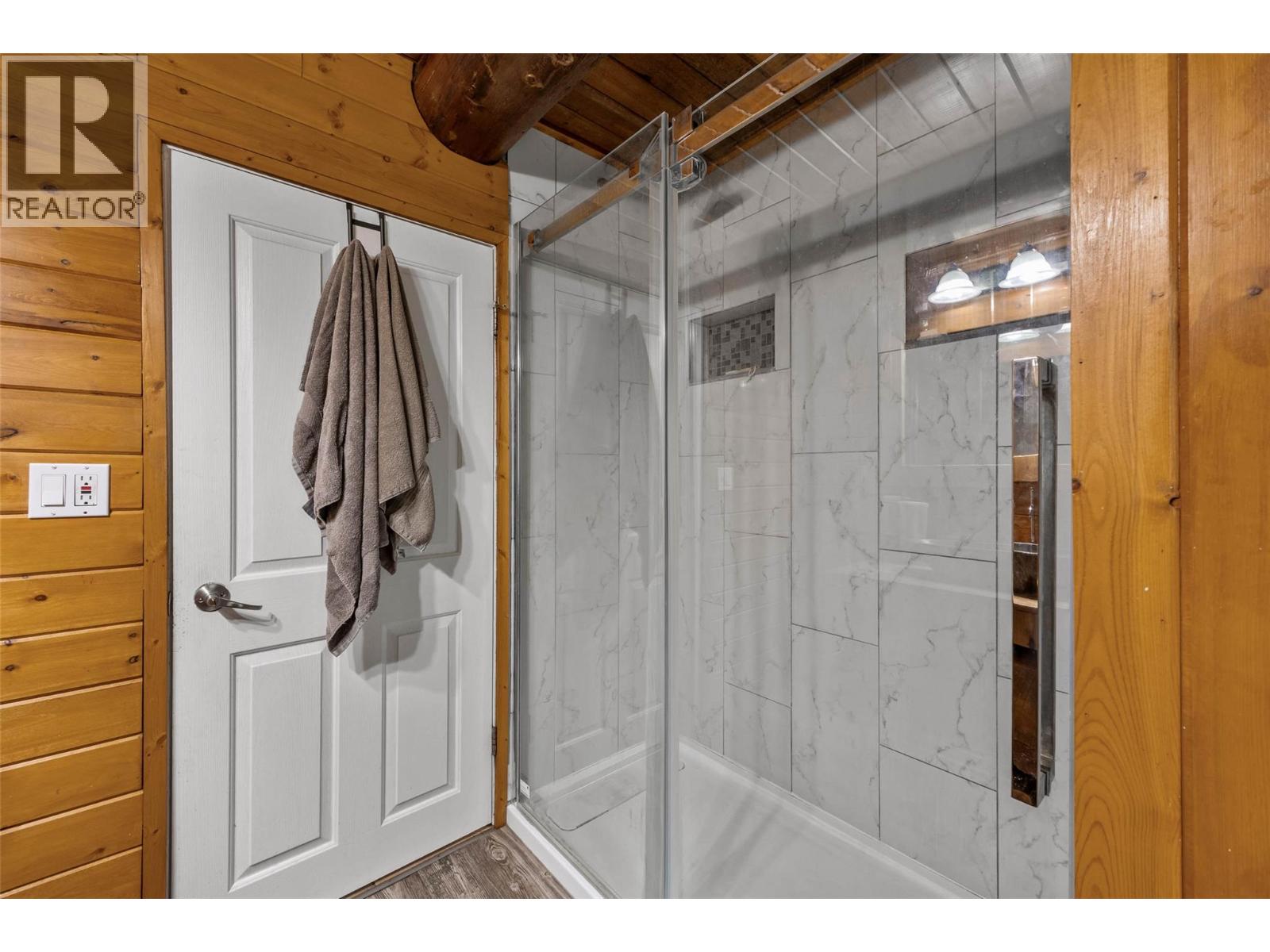 601 YELLOWHEAD HIGHWAY S - 31