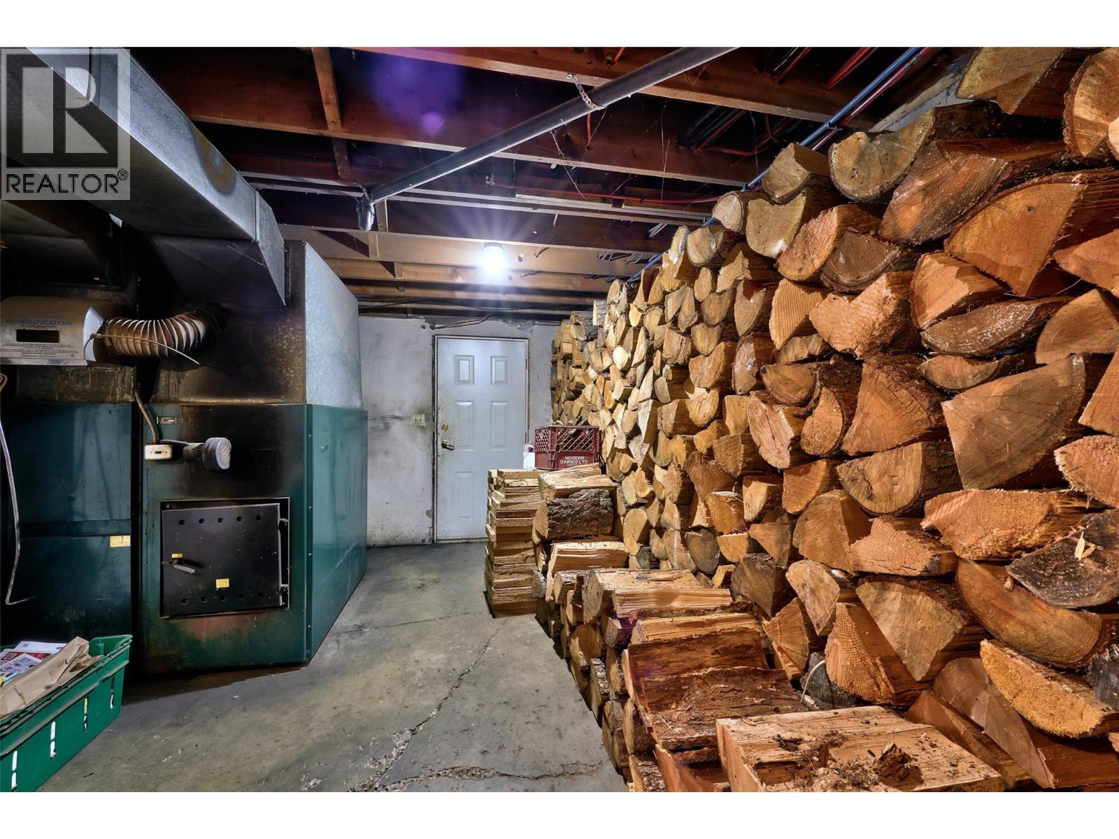 601 YELLOWHEAD HIGHWAY S - 36