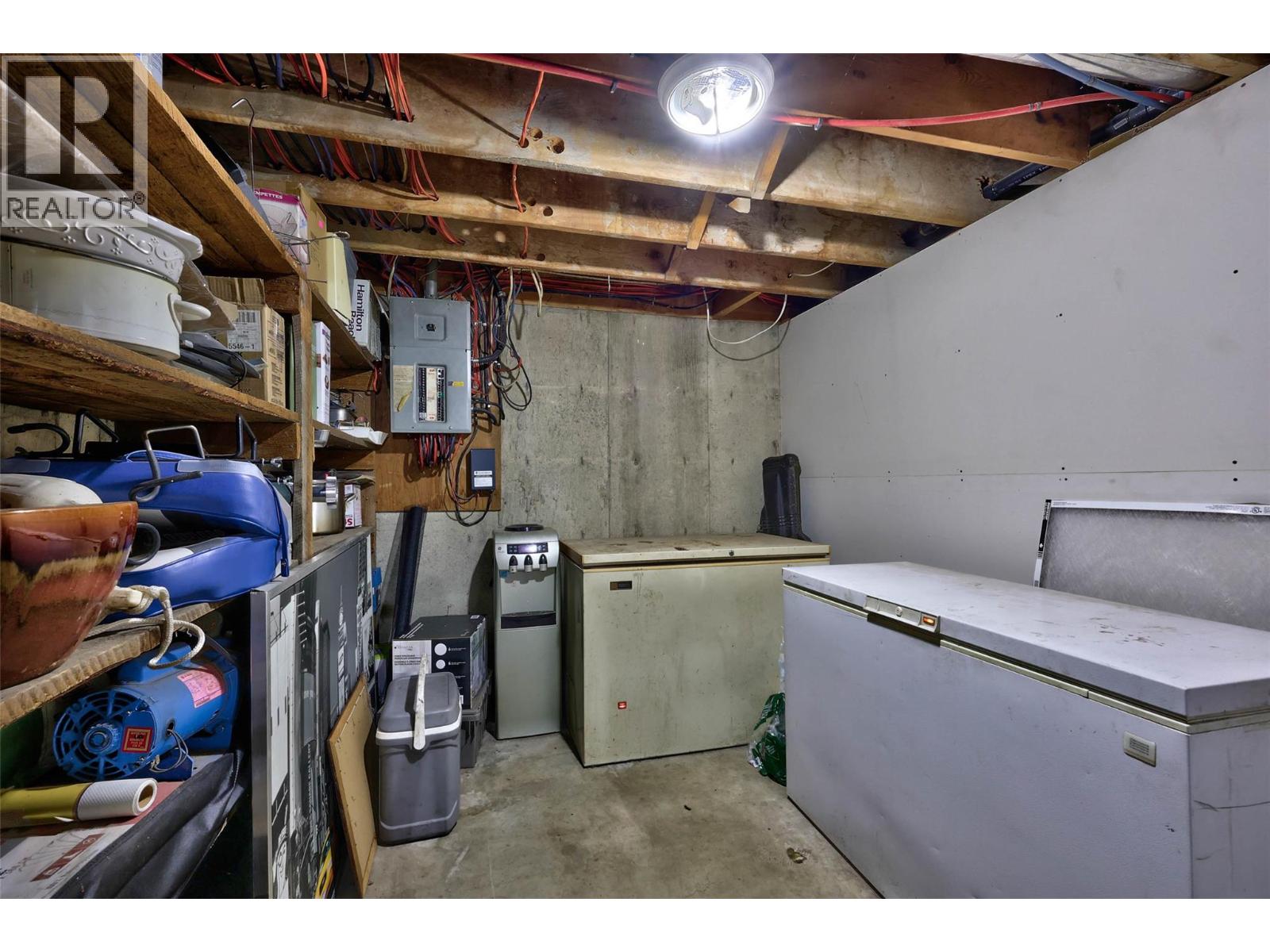 601 YELLOWHEAD HIGHWAY S - 35