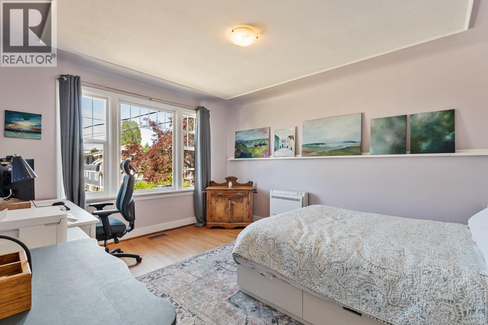 Single Family House Character for Sale in  Fifth St Victoria 