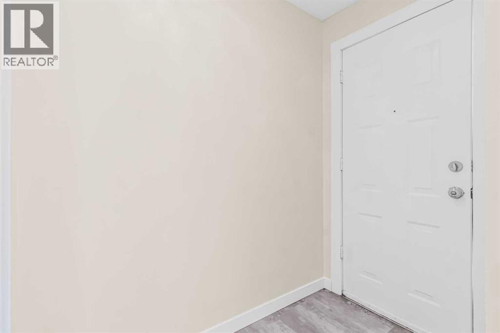 Single Family House for Sale in  Falshire Terrace NE Falconridge Calgary 