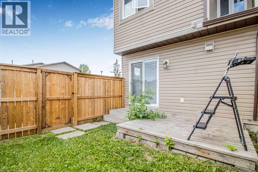 Single Family House for Sale in  Falshire Terrace NE Falconridge Calgary 