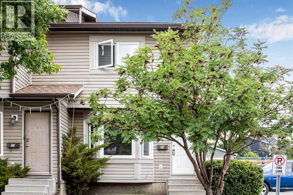 Single Family House for Sale in  Falshire Terrace NE Falconridge Calgary 