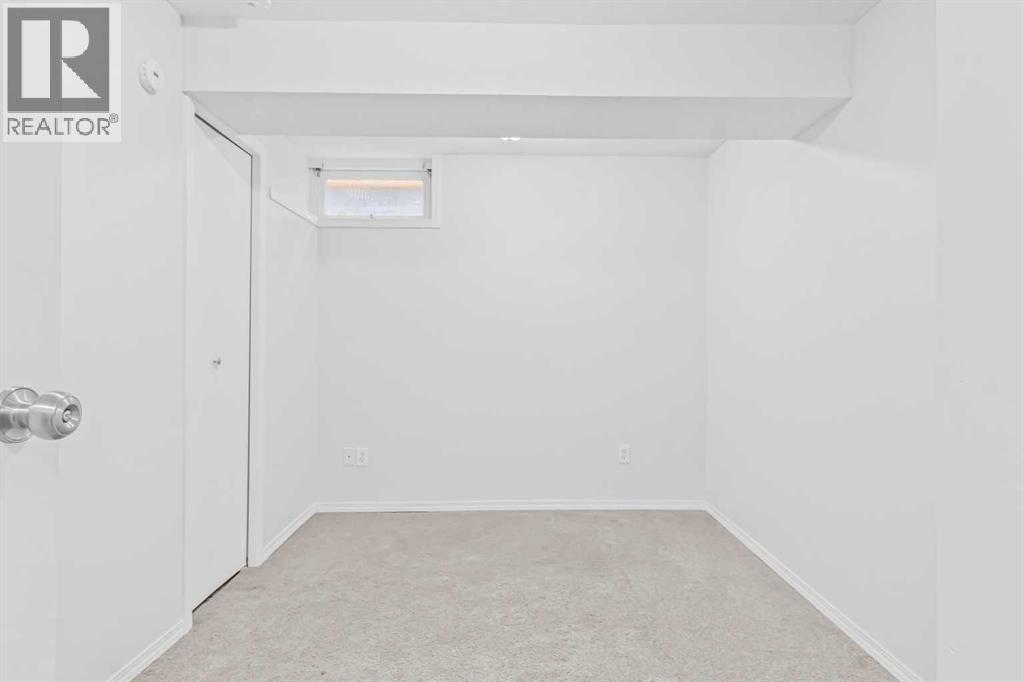 Single Family House for Sale in  Falshire Terrace NE Falconridge Calgary 