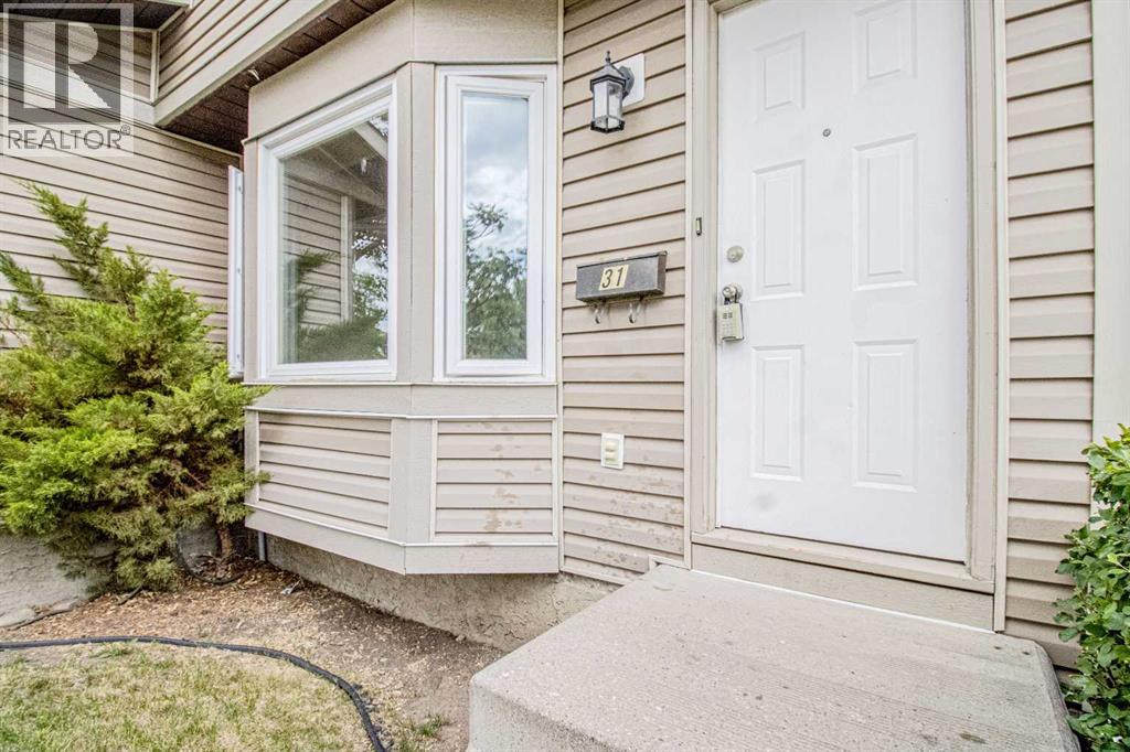 Single Family House for Sale in  Falshire Terrace NE Falconridge Calgary 