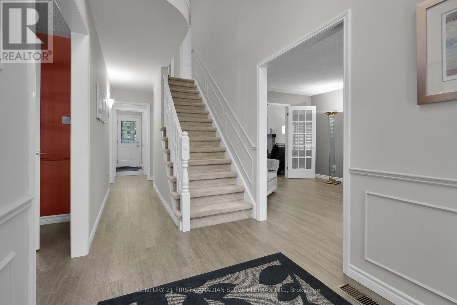 Photo 21 of 96 Meridene Crescent W, London North ON