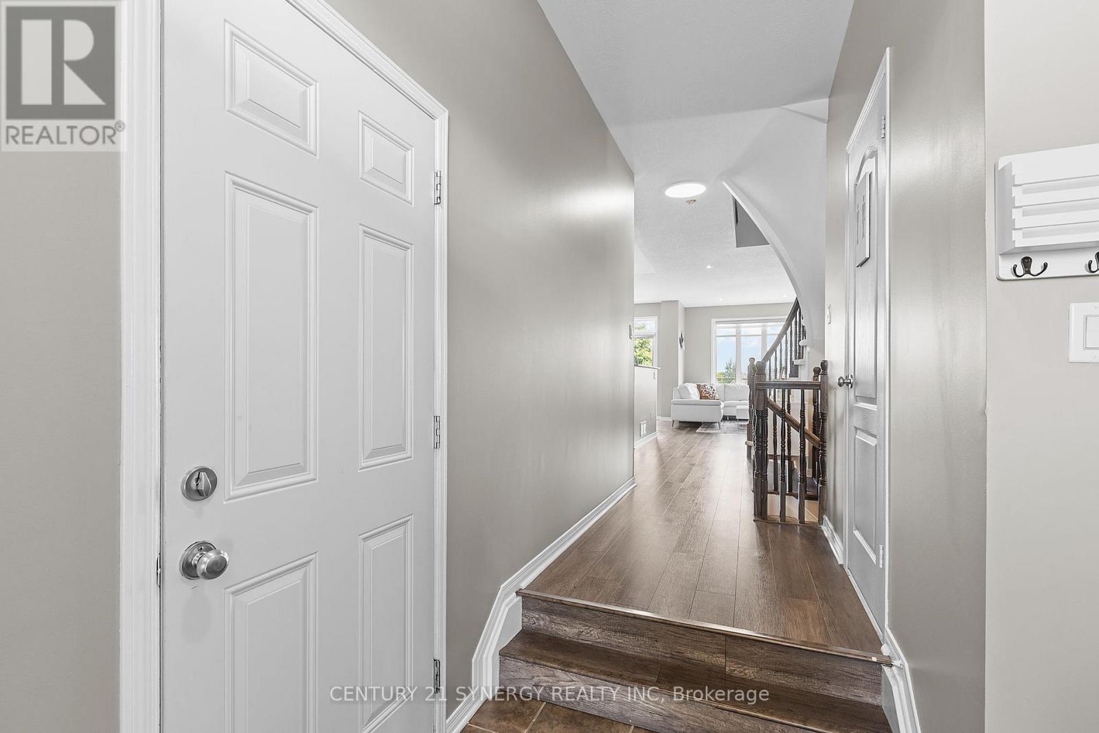 Photo 6 of 1790 Plainridge Crescent, Ottawa ON