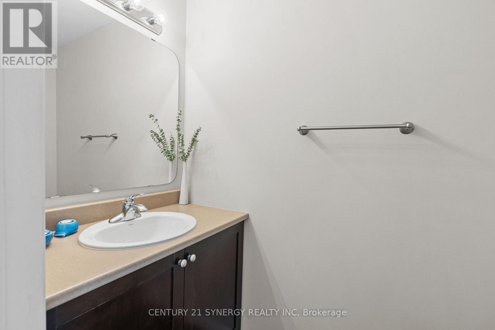 Photo 7 of 1790 Plainridge Crescent, Ottawa ON