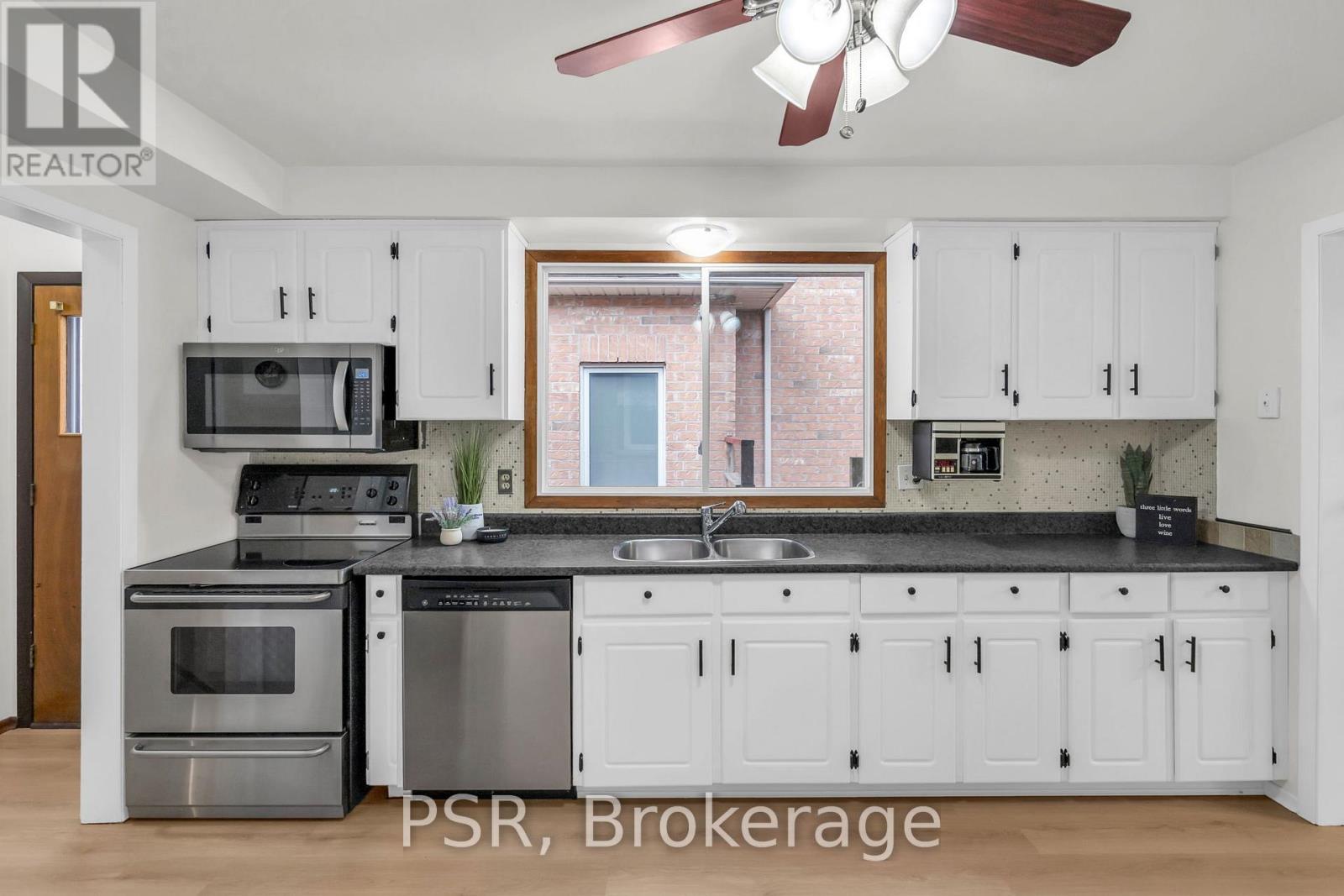 Photo 4 of 42 Scarboro Avenue, Toronto ON