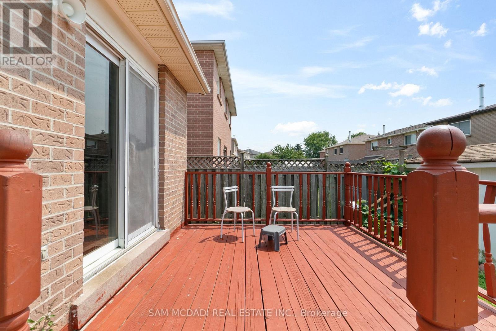 Photo 41 of 45 Cherrytree Drive, Brampton ON