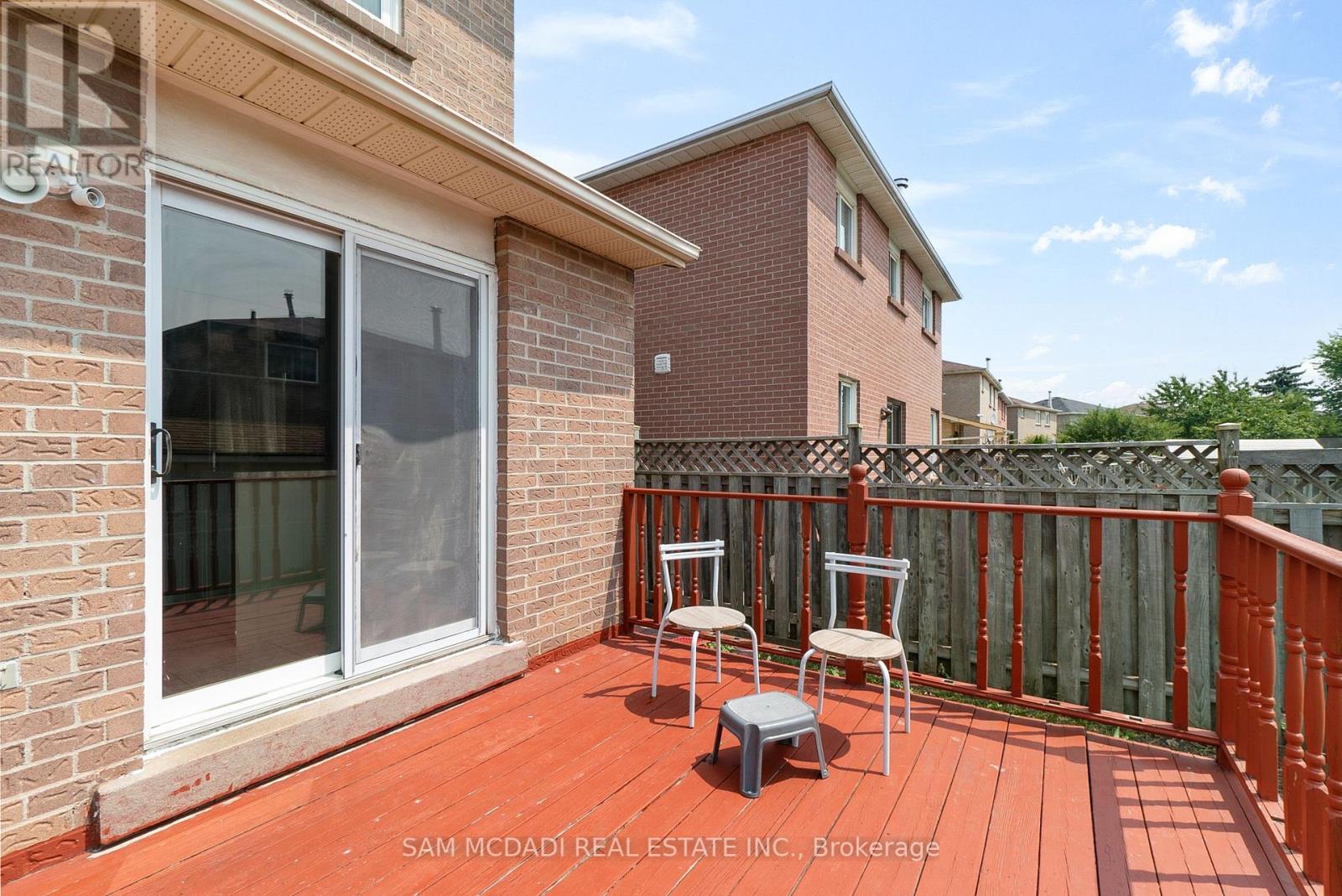 Photo 28 of 45 Cherrytree Drive, Brampton ON