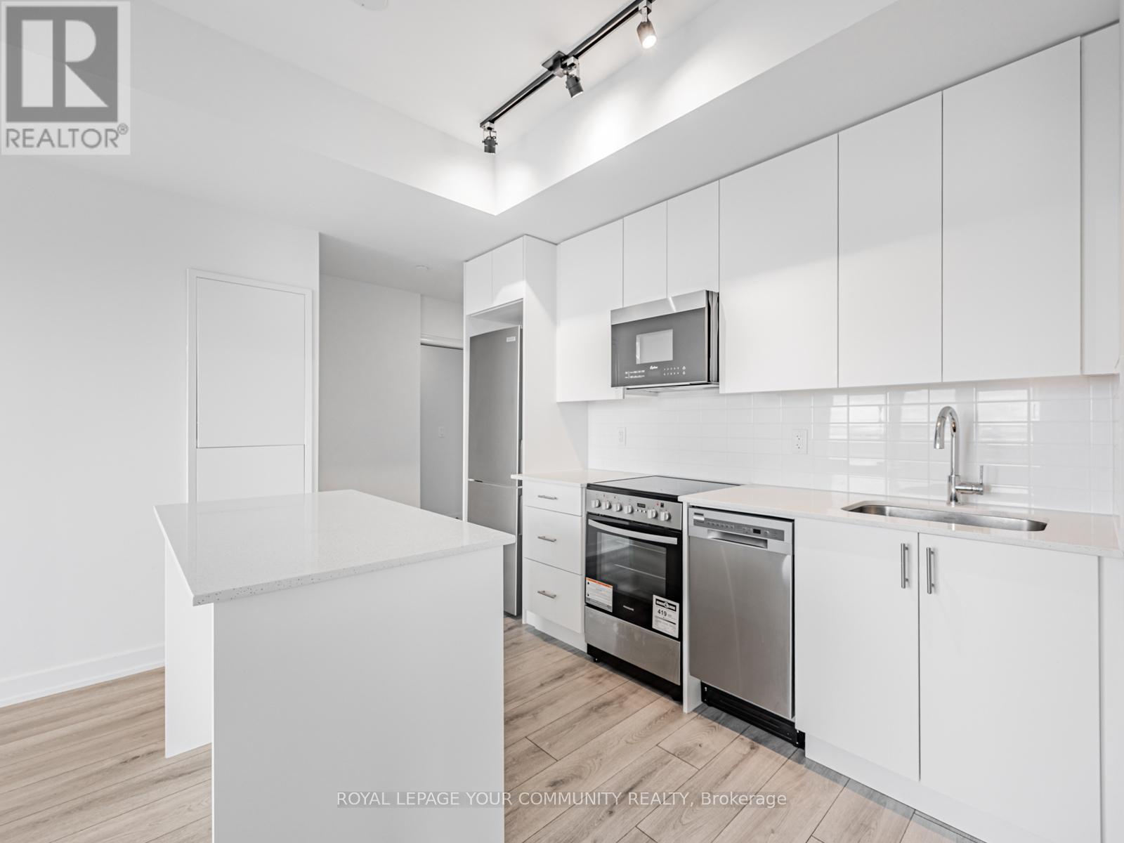 Photo 11 of 2405 15 Ellerslie Avenue, Toronto ON
