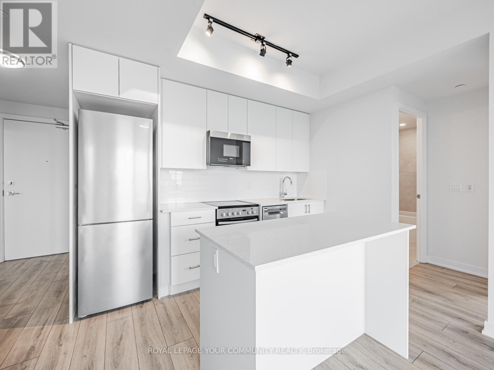 Photo 6 of 2405 15 Ellerslie Avenue, Toronto ON