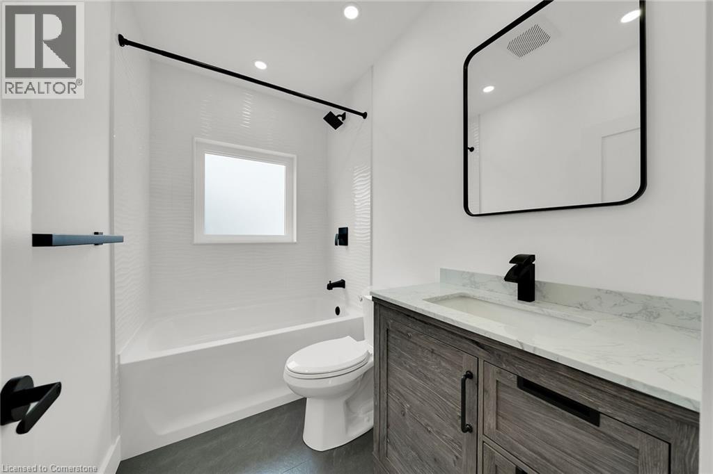 Photo 19 of 45 Sylvia Crescent, Hamilton ON