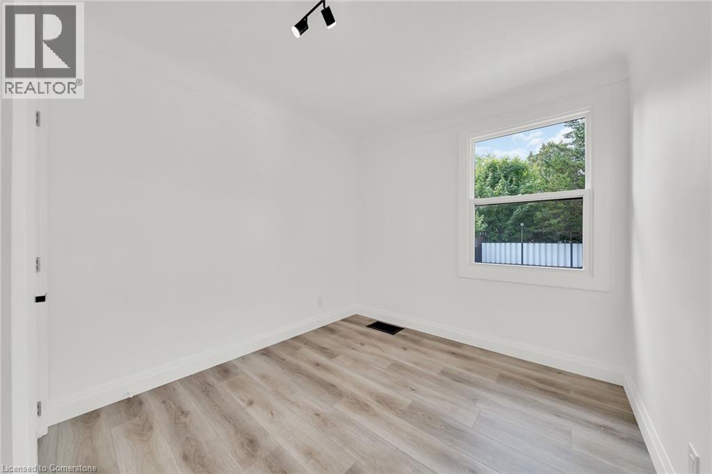 Photo 26 of 45 Sylvia Crescent, Hamilton ON