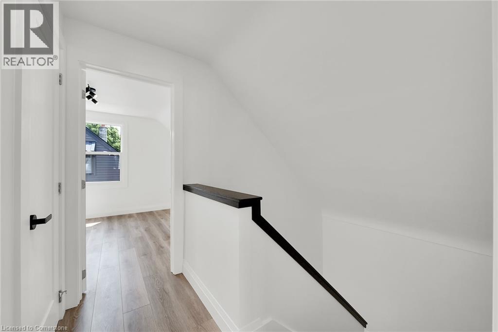 Photo 11 of 45 Sylvia Crescent, Hamilton ON