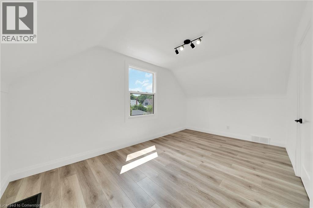 Photo 2 of 45 Sylvia Crescent, Hamilton ON