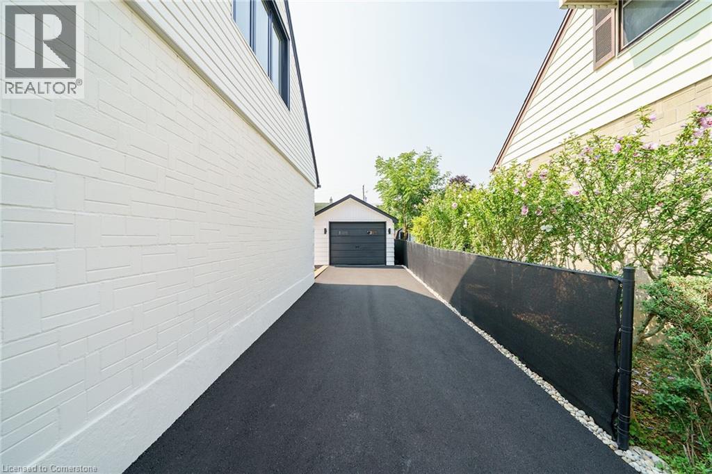 Photo 39 of 45 Sylvia Crescent, Hamilton ON