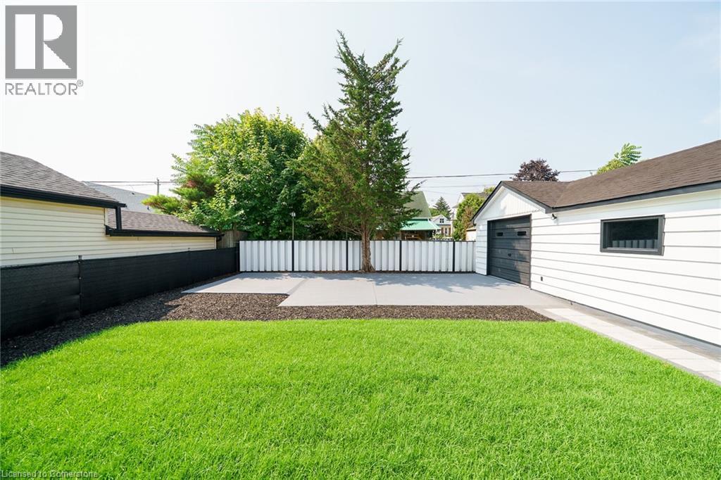 Photo 17 of 45 Sylvia Crescent, Hamilton ON