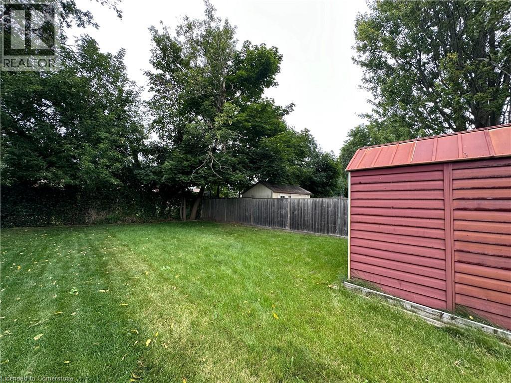 Photo 11 of 25 C Mohawk Street Unit Lower, Brantford ON