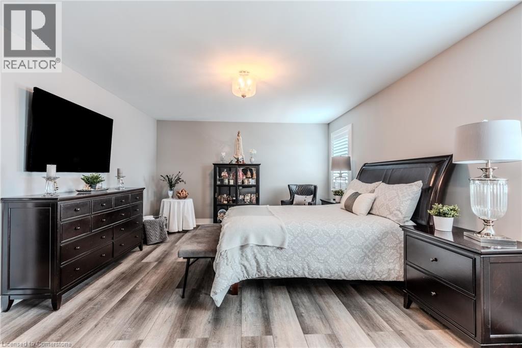 Photo 11 of 671 Rymal Road W, Hamilton ON